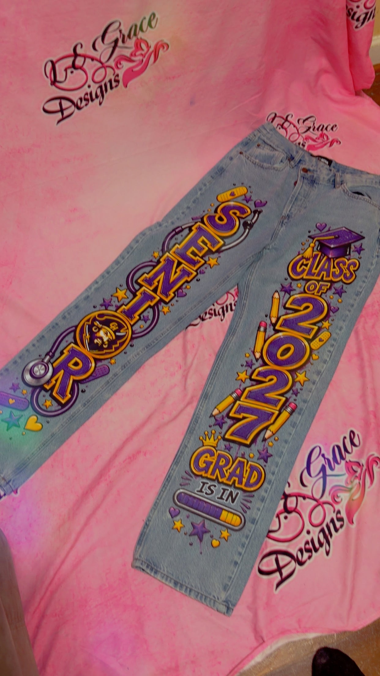 Girls simple senior jeans front design example